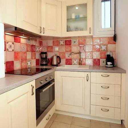 Apartment In Olive Garden - 1km Frm Center